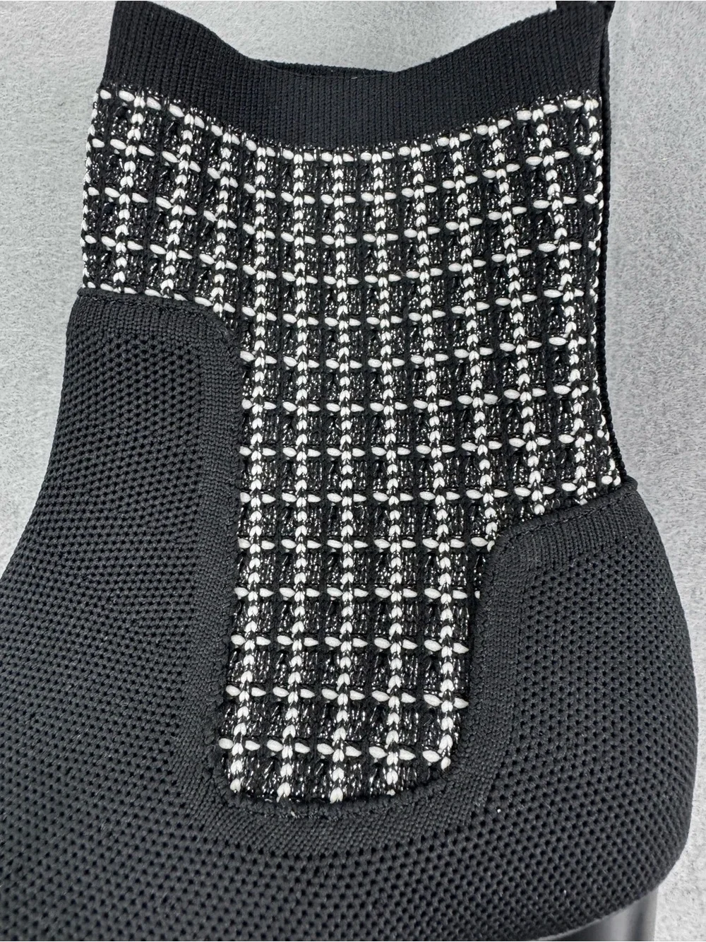 Vivaia Theresa Black Knit Ankle Booties Tweed-Style Panel. Sz EU 36 US 5.5/6.